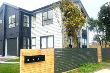 458 Weymouth Road, Weymouth