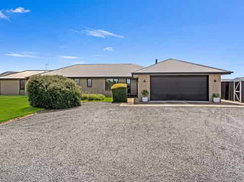 24 Whitcombe Place, Darfield
