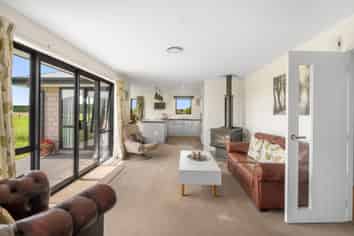 24 Whitcombe place, Darfield