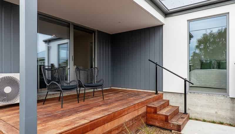 2/62 Wyon Street, Linwood