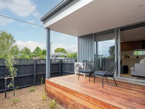 2/62 Wyon Street, Linwood