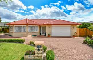 15 Trossach Place, Wattle Downs