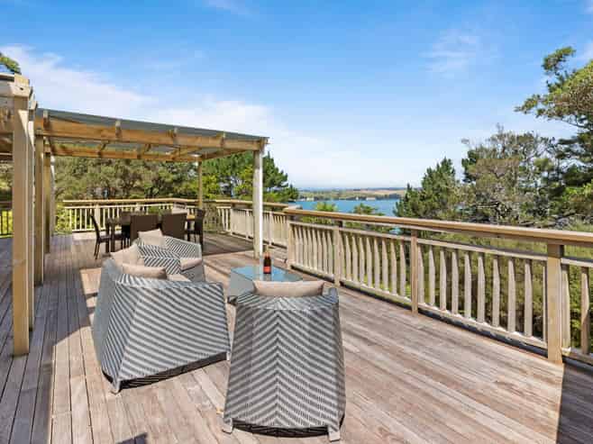 150 Wade River Road, Whangaparaoa