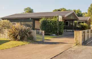 13 Earle Road, Broadlands