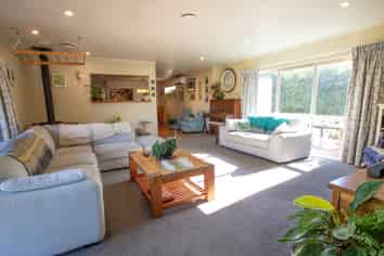 13 Earle Road, Broadlands