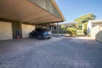 13 Earle Road, Broadlands