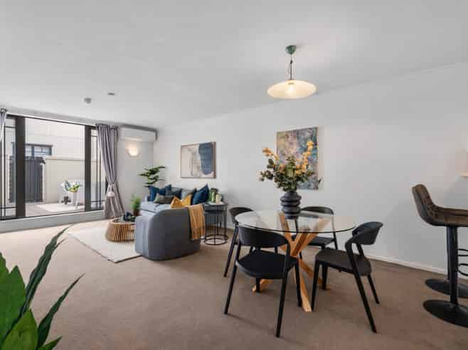 2B/8 Farnham Street, Parnell