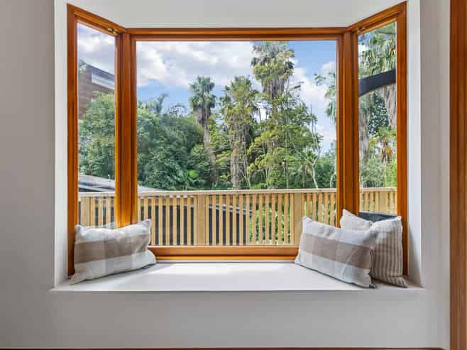 2/39 St Georges Bay Road, Parnell