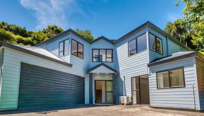 8 Stitchbird Close, Murrays Bay