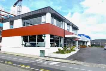  Upgraded office space with abundant natural light