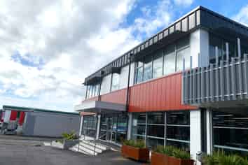  Upgraded office space with abundant natural light