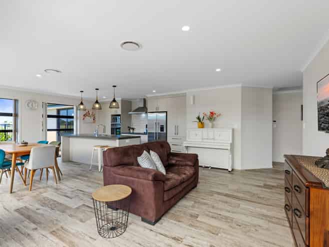 32 Drabble Crescent, Papamoa