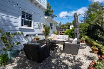 8 and 8A Harrington Place, Lawrence