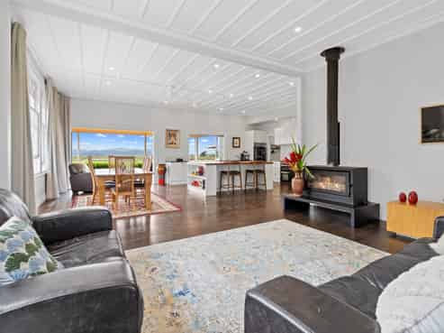 108 South Head Road, Helensville