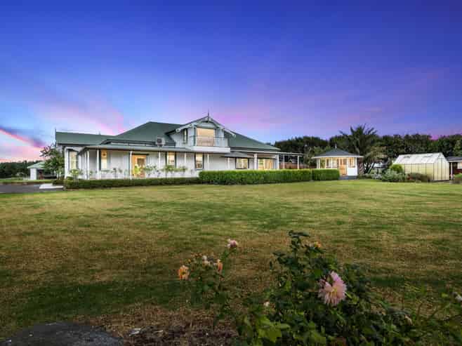 108 South Head Road, Helensville