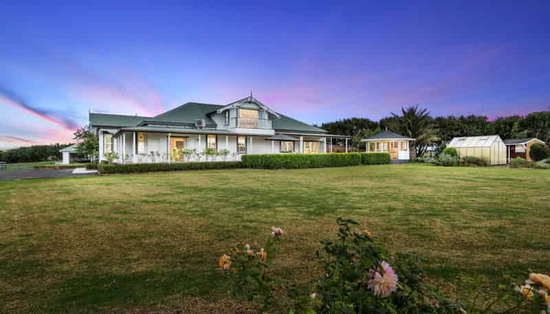 108 South Head Road, Helensville