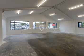 Takanini Office with Unbeatable Exposure