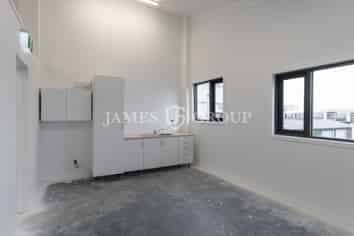 Takanini Office with Unbeatable Exposure