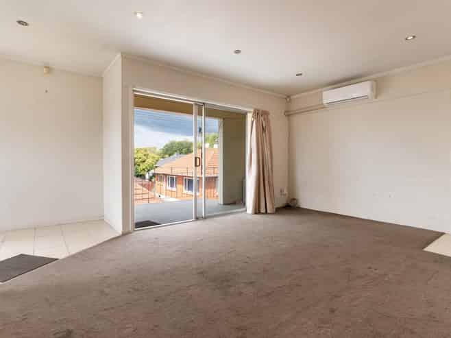 8/30 Princes Street East, Otahuhu