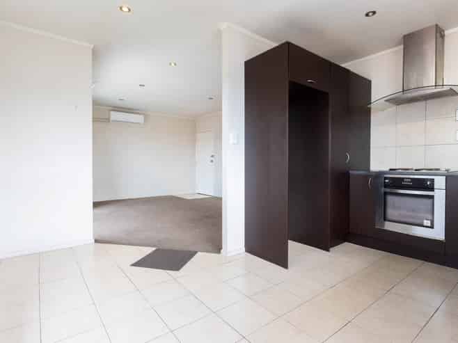 8/30 Princes Street East, Otahuhu