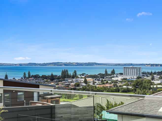 2 Ascot Way, Orewa