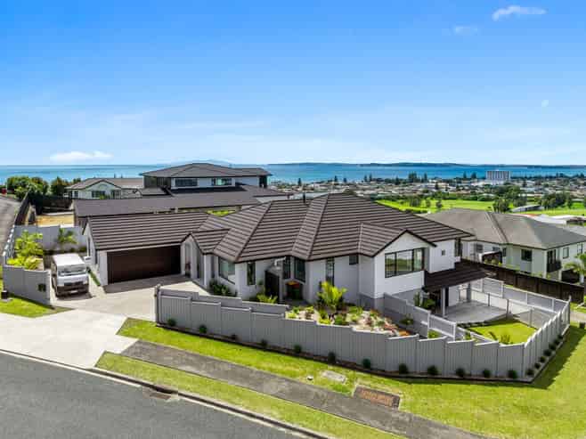 2 Ascot Way, Orewa
