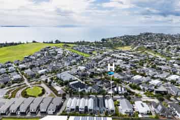 74 Caldera Drive, Long Bay