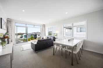 74 Caldera Drive, Long Bay