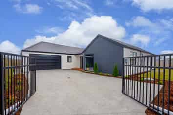 11 Lorenzos Lane, Halswell