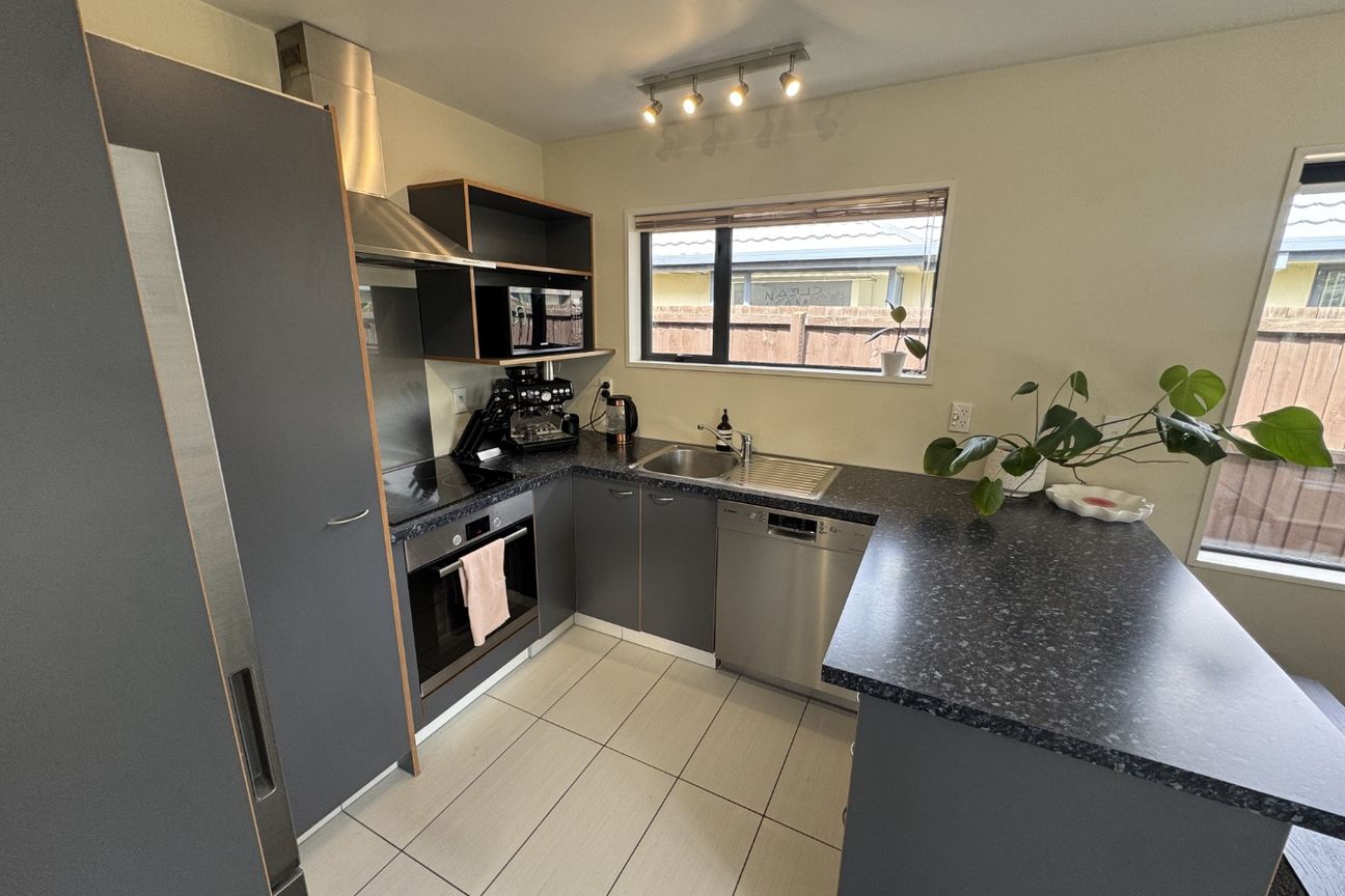 Relaxed, Light-Filled Living in the Heart of St Albans - Aanzicht 2
