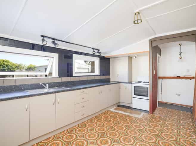 423 Tweed Street, Georgetown