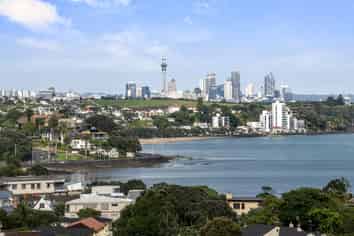 2/25 Waimarie Street, Saint Heliers