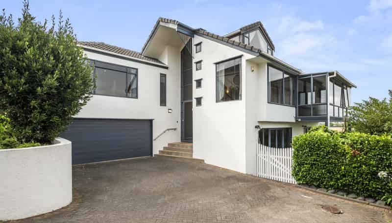 2/25 Waimarie Street, Saint Heliers