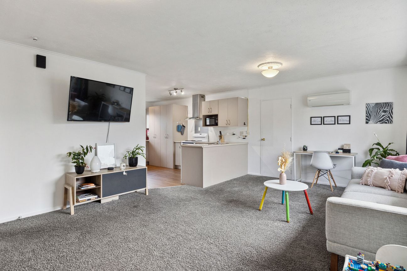 Viewing by Appointment - Vista 5
