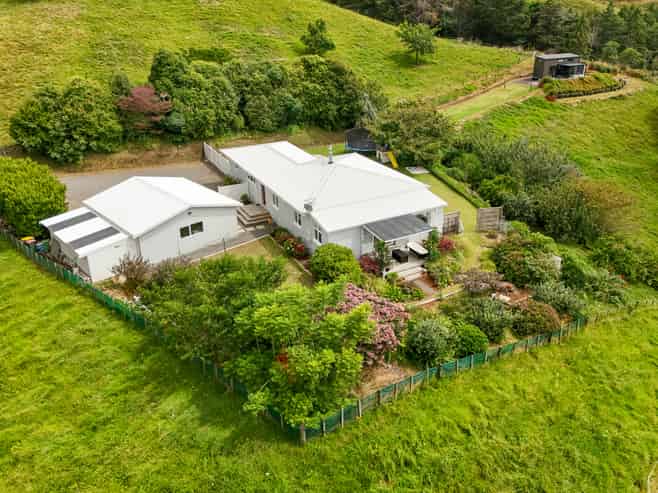 18B Plummer Road, Whakamarama