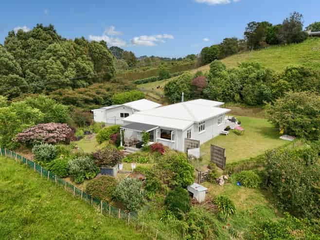 18B Plummer Road, Whakamarama