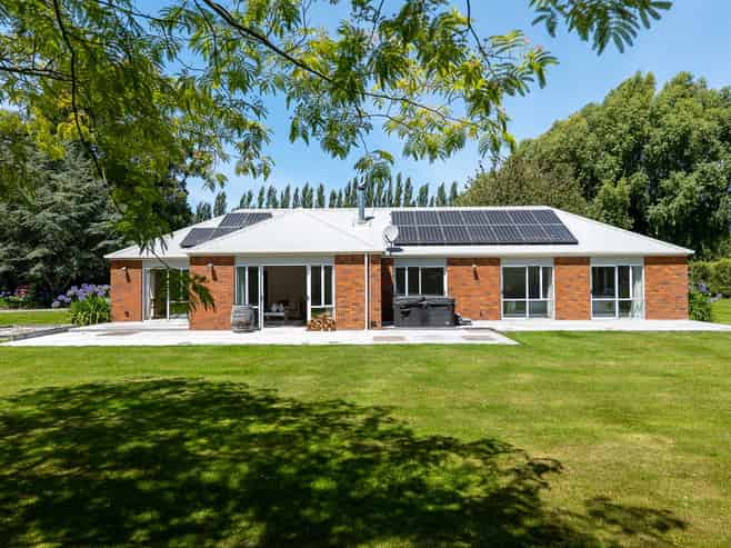 533 Johns Road, Harewood