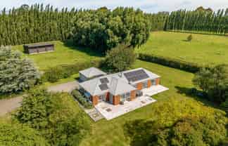 533 Johns Road, Harewood