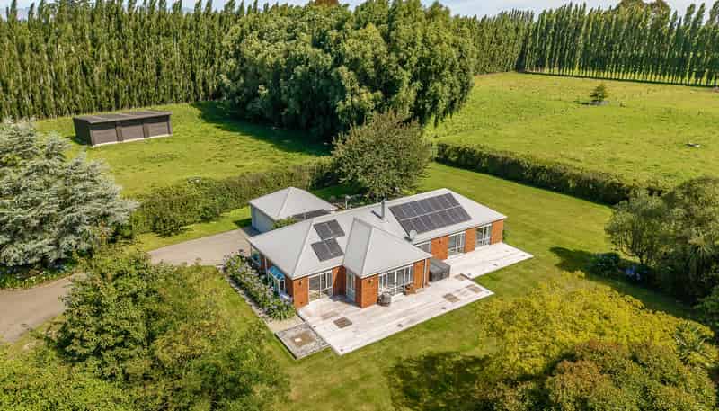 533 Johns Road, Harewood