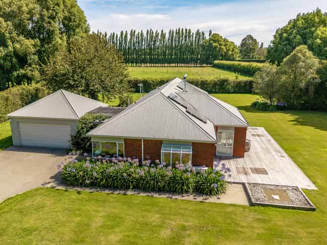 533 Johns Road, Harewood