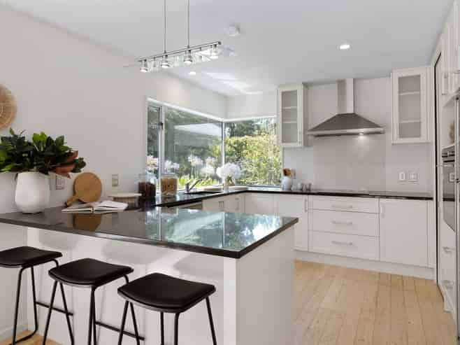 533 Johns Road, Harewood