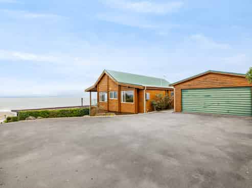 19B Tuawera Terrace, Clifton