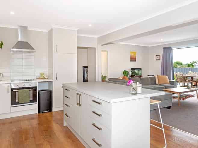 50 Massey Road, Mangapapa