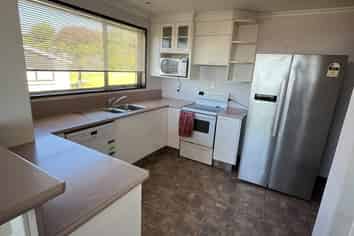 11 Strode Street, Halfway Bush