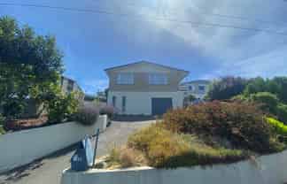 11 Strode Street, Halfway Bush