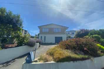 11 Strode Street, Halfway Bush