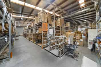 High Stud Takanini Facility | 1,000 m2