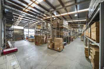 High Stud Takanini Facility | 1,000 m2