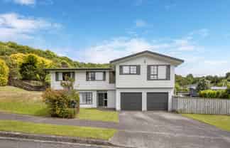 14 Brasenose Place, Tawa