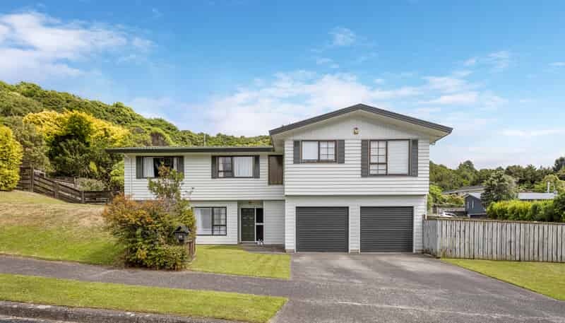 14 Brasenose Place, Tawa